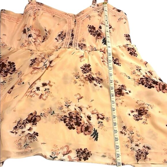 Torrid Floral Babydoll Tank Top Lace Trim Blush Pink Size 2 Hi-Low Hem - Picture 6 of 12